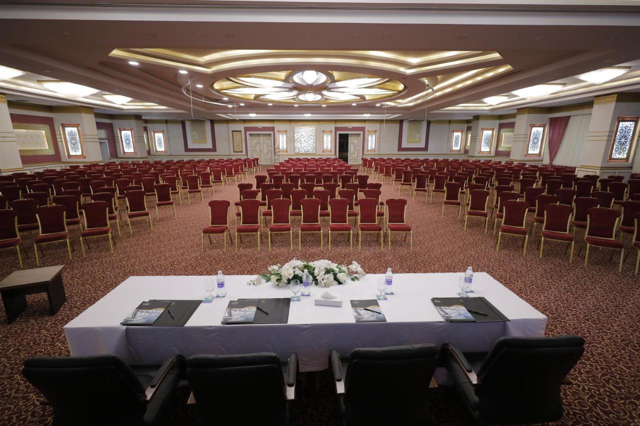 Tolip Gardens Hotel Kairo Exteriör bild The Grand Ballroom