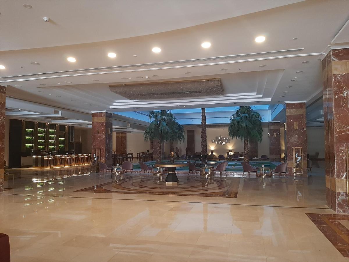 Tolip Gardens Hotel Kairo Exteriör bild The lobby of the hotel