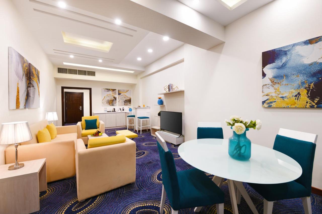 Tolip Gardens Hotel Kairo Exteriör bild Suite