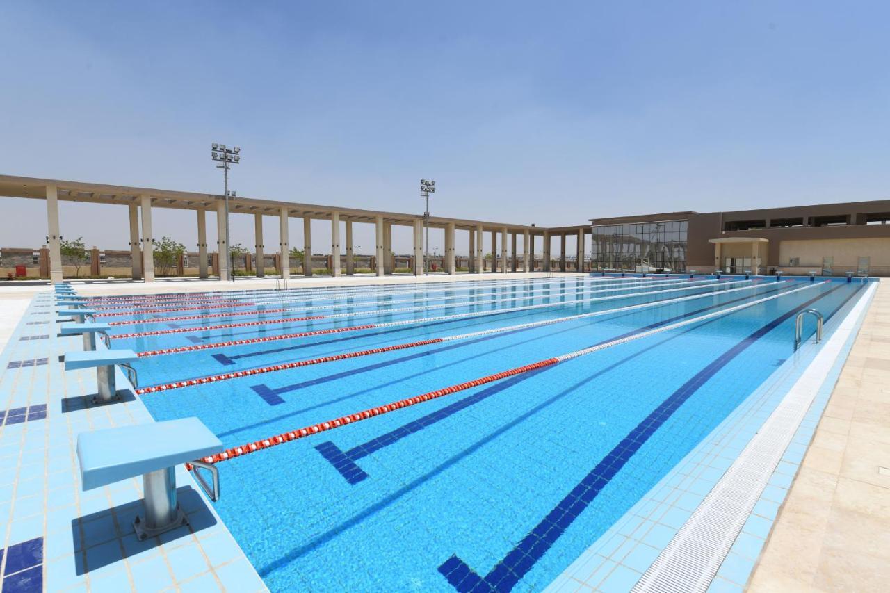 Tolip Gardens Hotel Kairo Exteriör bild Swimming pool